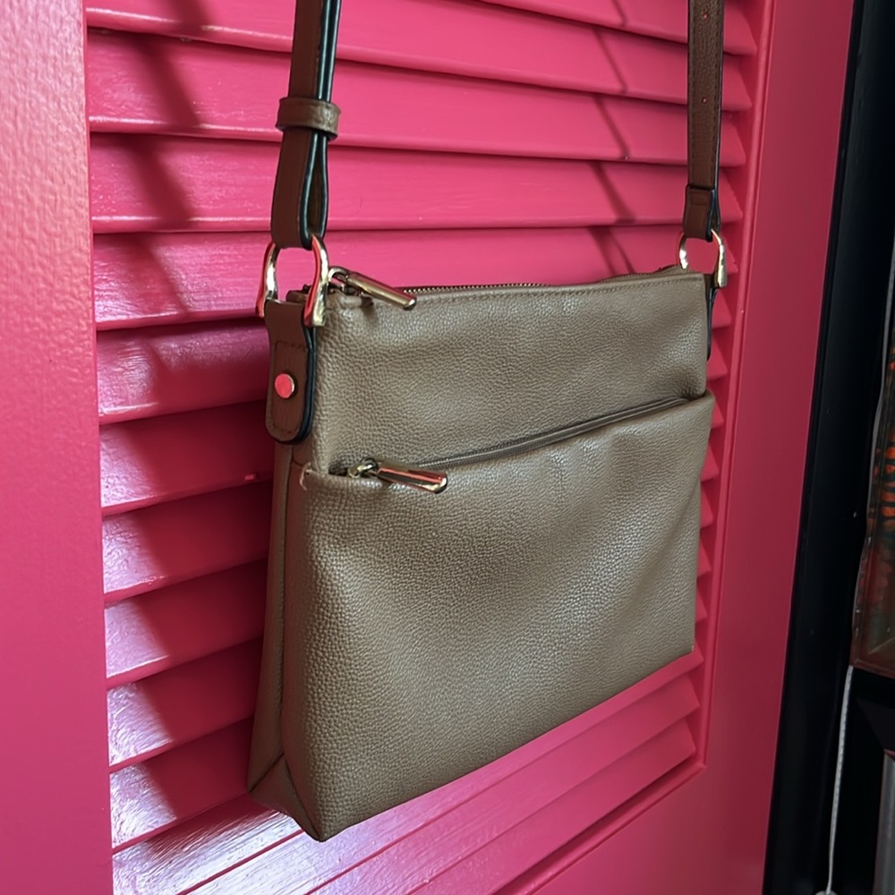 Elegant Tan Crossbody Bag